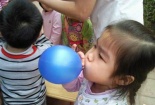 Bóng bay- sát thủ hàng đầu gây ngạt thở cho trẻ em