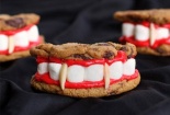 Cách làm bánh hàm răng nhọn hoắt, ghê sợ của Dracula cho Halloween