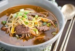 Cách làm món canh giá đỗ thịt bò thanh mát cho bữa trưa cuối tuần