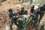 Lở đất ở Indonesia làm 8 người chết và 107 mất tích