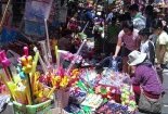 'Chết ngộp' với hàng Trung Quốc