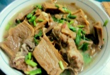 Cách nấu canh măng khô ngày tết thơm ngon, nóng hổi