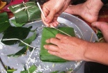 Cách làm giàu từ dịch vụ gói bánh chưng ngày Tết 