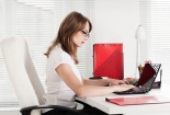 Năm Ất Mùi nữ tuổi Hợi thận trọng các khoản đầu tư