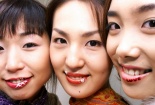 Dự báo kinh tế bằng màu son môi phụ nữ
