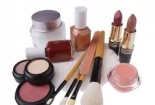 Mỹ phẩm giả chứa hóa chất độc hại vượt quá mức an toàn đến 200 lần 
