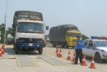 Cách chức Giám đốc dự án nếu để lái xe chở quá tải phá đường