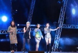 Bất chấp lệnh cấm, Vietnam Idol 2015 'liều lĩnh' lên sóng