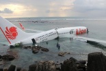 Indonesia: 200 hành khách tán loạn tháo chạy khi máy bay phát nổ