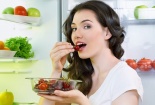 Cảnh giác khi cho người bệnh đau đầu ăn nho đỏ