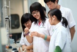Đối mặt với nguy cơ thiếu cán bộ khoa học trẻ và chảy máu chất xám