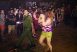 Bắt mại dâm giá rẻ ở trong quán karaoke