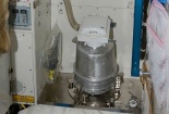 NASA chi khủng cho dự án biến phân người thành thức ăn