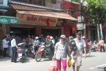 Hiệu bánh trung thu truyền thống ra 'luật rừng' hạn chế khách mua?