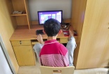 Cảm phục nghị lực phi thường của 'chàng trai không tay' vào đại học
