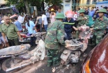 Sập nhà ở Trần Hưng Đạo: Quân dân cùng chung tay cứu nạn