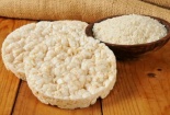 Tiềm ẩn nguy cơ ung thư từ bánh gạo?