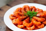 Tôm rim nước cốt dừa thơm ngậy cho bữa cơm tối
