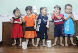 Người phụ nữ sinh 5 đầu tiên ở Việt Nam chia sẻ hành trình nuôi con