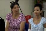 Khởi tố bà mẹ 'nhẫn tâm' tưới xăng đốt con