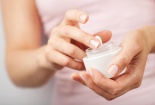 Teo da, giãn mạch do kem dưỡng da chứa hoạt chất corticoid