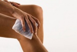 Cách điều trị đau nhức xương khớp ngày gió mùa 