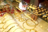 Giá vàng hôm nay 8/12/2015 giảm mạnh, đô la vọt tăng