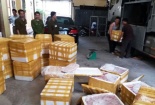 Hàng tấn lòng lợn bốc mùi hôi thối 'suýt' lên bàn ăn người Hà Nội