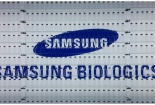 Thị trường smartphone bão hòa, Samsung thức thời đi bán... thuốc