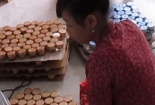 Phát hoảng mỹ phẩm ‘hàng hiệu’ làm từ xô chậu, hóa chất
