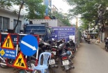 Người dân Sài Gòn 'nghẹt thở' với những con đường nát bươm