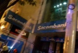Người dân tá hỏa khi nhìn thấy biển hiệu quảng cáo Sacombank phát lửa