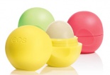 Thực hư son trứng EOS gây dị ứng, phồng rộp môi