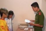 Đốt pháo trong đêm giao thừa, 2 thanh niên bị bắt