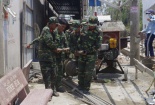 Dẫm phải quả bom 'khủng' nặng gần 350 kg khi đang mò cá dưới sông