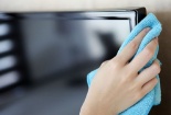 Làm thế nào để vệ sinh tivi đúng cách?