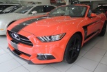 Sức hút 'nam tính' của Ford Mustang mui trần giá 2,2 tỷ đồng tại Việt Nam