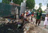Dọn mương thối Hà Nội, bị ‘xem nhẹ’ và yêu cầu xin phép, ông Tây nói gì?
