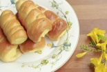 Bánh mỳ ốc quế nhân kem trứng thơm ngon cho bé yêu