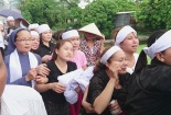 Nước mắt hòa nước mưa tiễn nữ giám thị bị sát hại đi nốt đoạn đường cuối