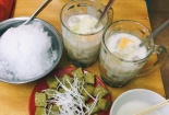 Cốc chè đắt ngang bát phở hút khách suốt 40 năm ở Hà Nội