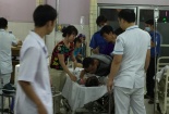 Nghẹn ngào cảnh cha đau đớn hôn con gái 4 tuổi bị đuối nước lần cuối