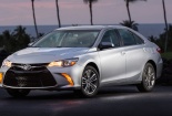 Cận cảnh chiếc xe Toyota Camry 2016 đang được giảm giá gần 100 triệu tại Việt Nam