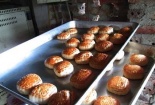 Hãi hùng hành phi từ khoai tây thối và bánh nướng bẩn siêu ‘hót’