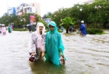 Huế: Mưa lớn khiến nhiều  tuyến đường  biến thành sông