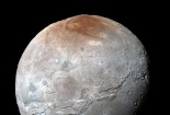 NASA phát hiện mặt trăng có màu lạ