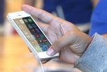  iPhone xách tay: Nguy cơ thành cục gạch vì mở khóa ‘lậu’