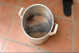 Phát hoảng với mùi hôi thối của bó đũa gỗ mới mua khi luộc lên