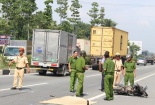 Tai nạn giao thông nghiêm trọng ngày 17/10: Mẹ chồng gào khóc bên thi thể con dâu