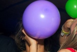 Tin cảnh báo nổi bật ngày 26/10: Thực hư hot girl Hà Nội nhập viện vì hút bóng cười
